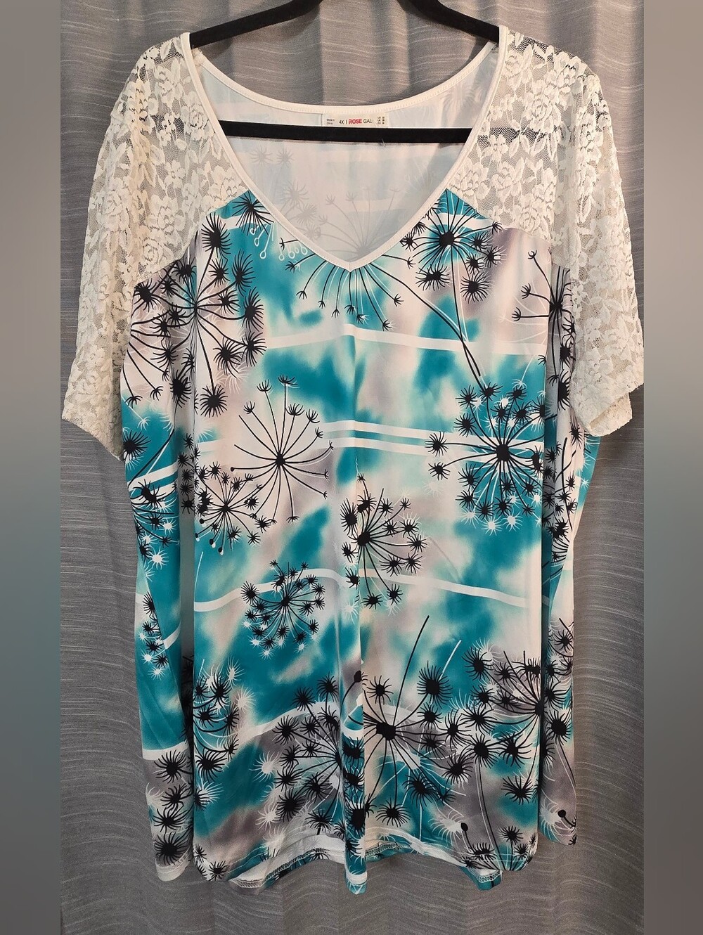 Rosegal Teal and White V-Neck Tunic with Lace Sleeves